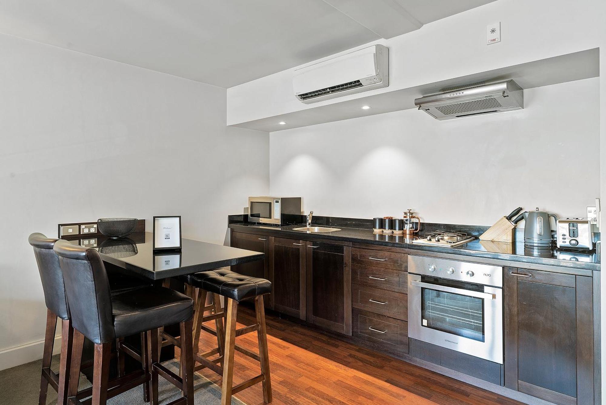 Lakeside Living - Modern 2-Bedroom Apartment Queenstown Luaran gambar