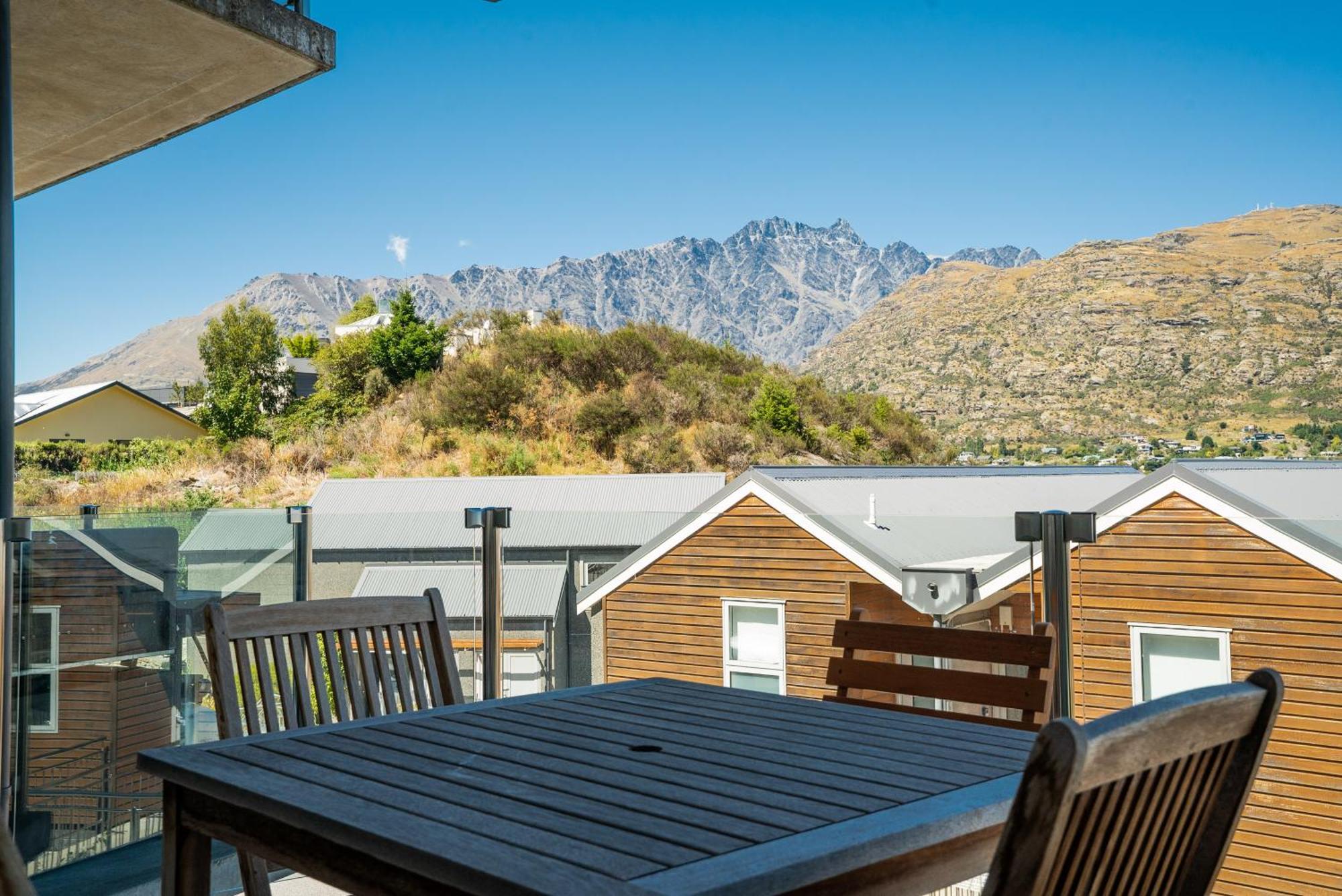 Lakeside Living - Modern 2-Bedroom Apartment Queenstown Luaran gambar